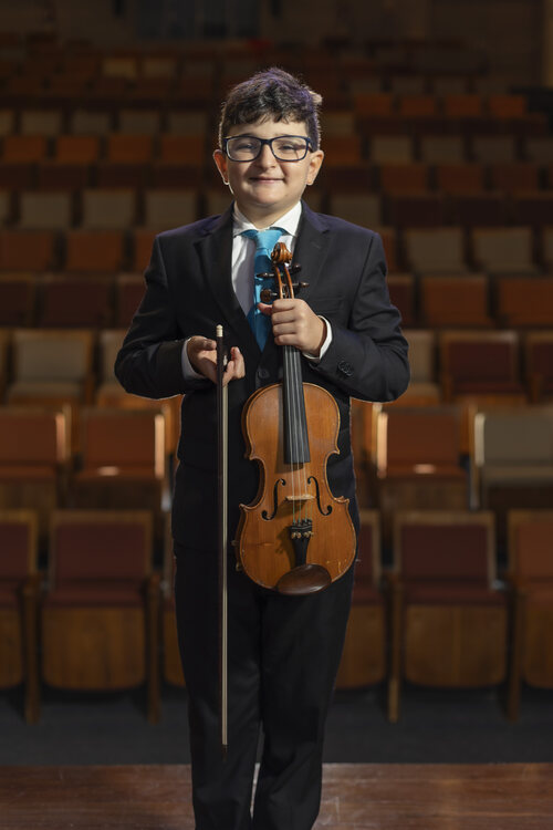 Pedro Simon Paulini with violin